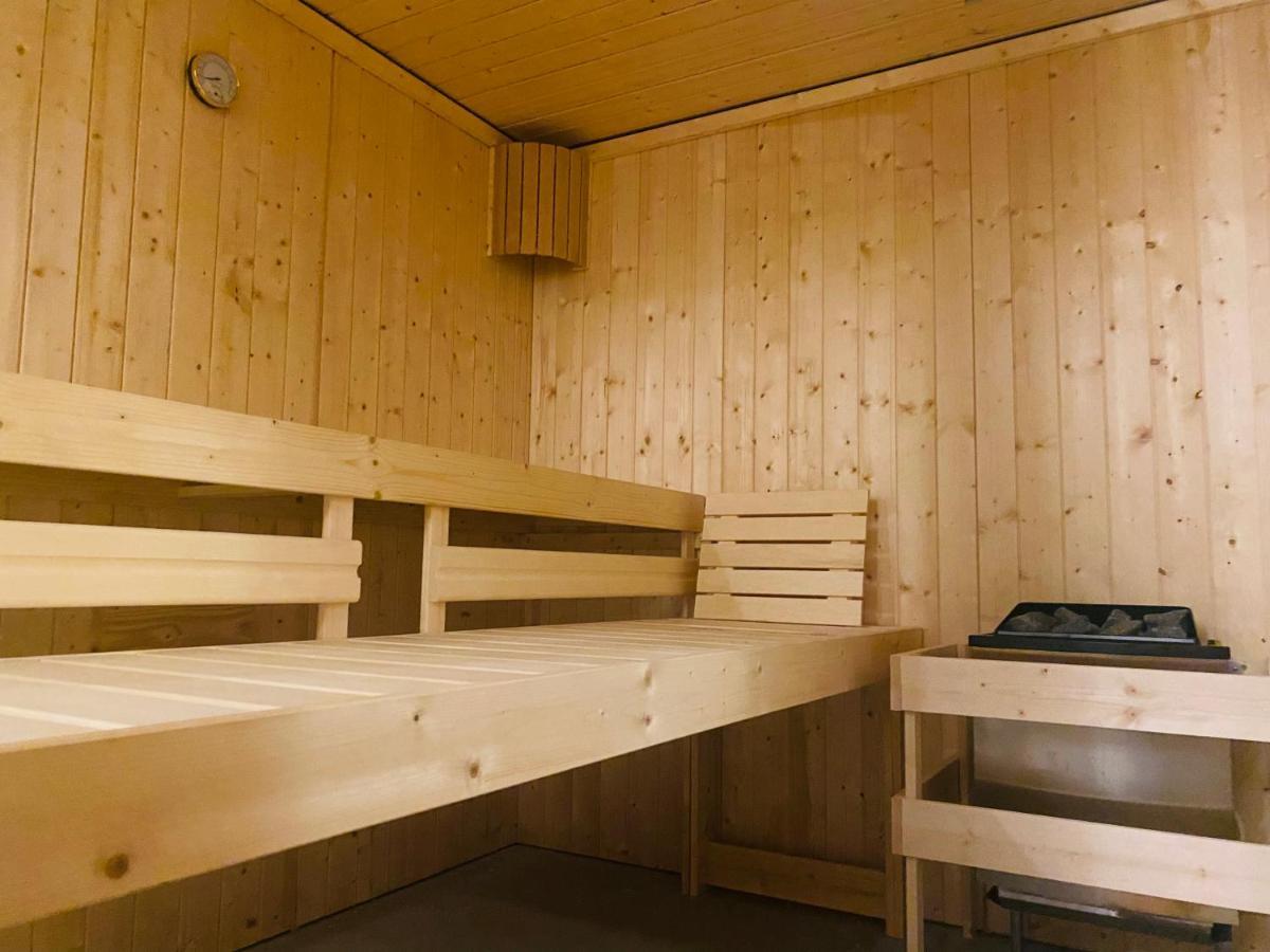 Kapitaenshaus An Der Warnow Mit Sauna Росток Екстер'єр фото