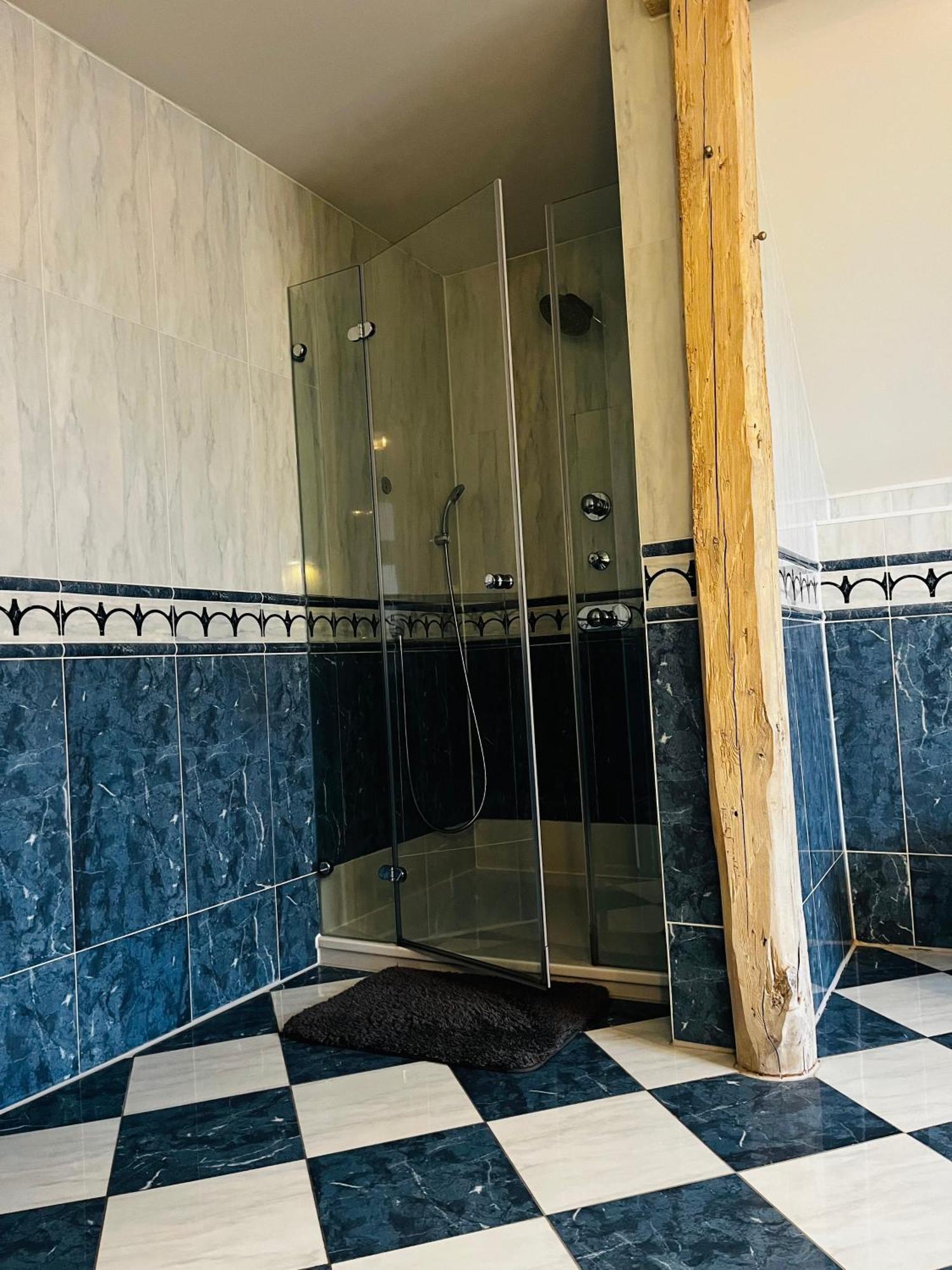 Kapitaenshaus An Der Warnow Mit Sauna Росток Екстер'єр фото